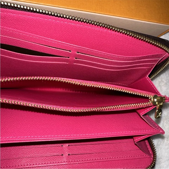 💙 Louis Vuitton Vivienne Holiday Damier Zippy Long Wallet Limited Edition 2019❄️ - Picture 14 of 15